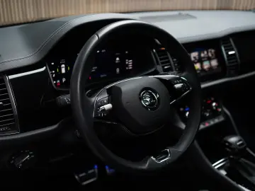 SKODA Kodiaq 2.0 TDI L&K   Matrix   Pano   360   SH SL