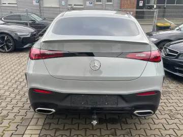 MERCEDES-BENZ GLC 300 d 4M AMG-PANO-DIST-HUD-AHK-360K-BUR-20