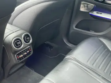 MERCEDES-BENZ GLC 300 d 4M AMG-PANO-DIST-HUD-AHK-360K-BUR-20