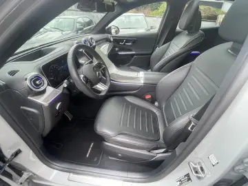 MERCEDES-BENZ GLC 300 d 4M AMG-PANO-DIST-HUD-AHK-360K-BUR-20