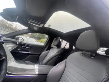 MERCEDES-BENZ GLC 300 d 4M AMG-PANO-DIST-HUD-AHK-360K-BUR-20