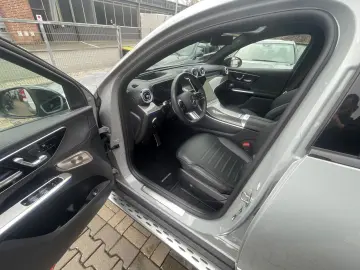 MERCEDES-BENZ GLC 300 d 4M AMG-PANO-DIST-HUD-AHK-360K-BUR-20