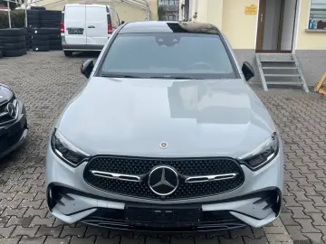 MERCEDES-BENZ GLC 300 d 4M AMG-PANO-DIST-HUD-AHK-360K-BUR-20