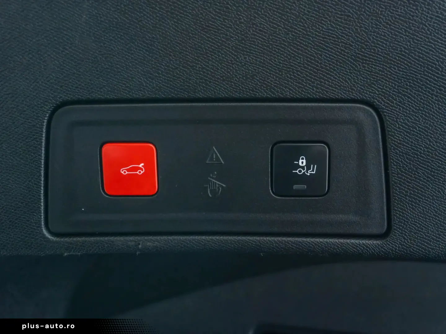 Peugeot 508 • GT • 1.6L • Hybrid • Automat • Rate Credit Lea