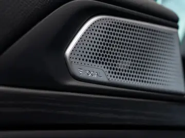 Peugeot 508 • GT • 1.6L • Hybrid • Automat • Rate Credit Lea