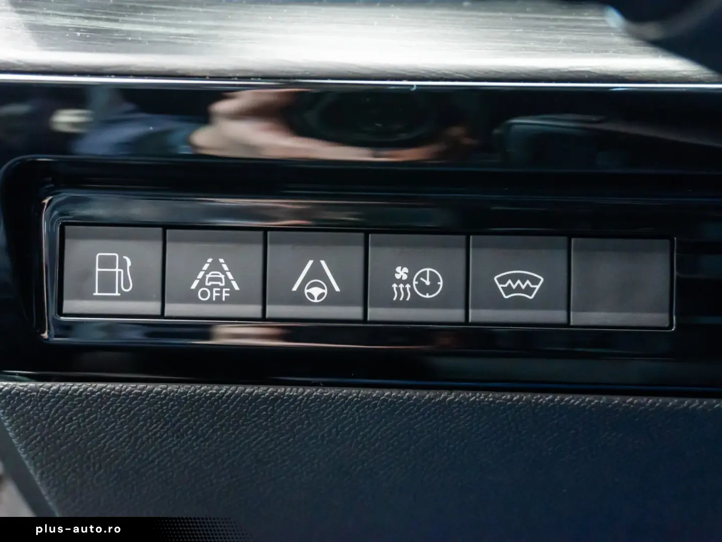 Peugeot 508 • GT • 1.6L • Hybrid • Automat • Rate Credit Lea