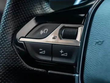 Peugeot 508 • GT • 1.6L • Hybrid • Automat • Rate Credit Lea