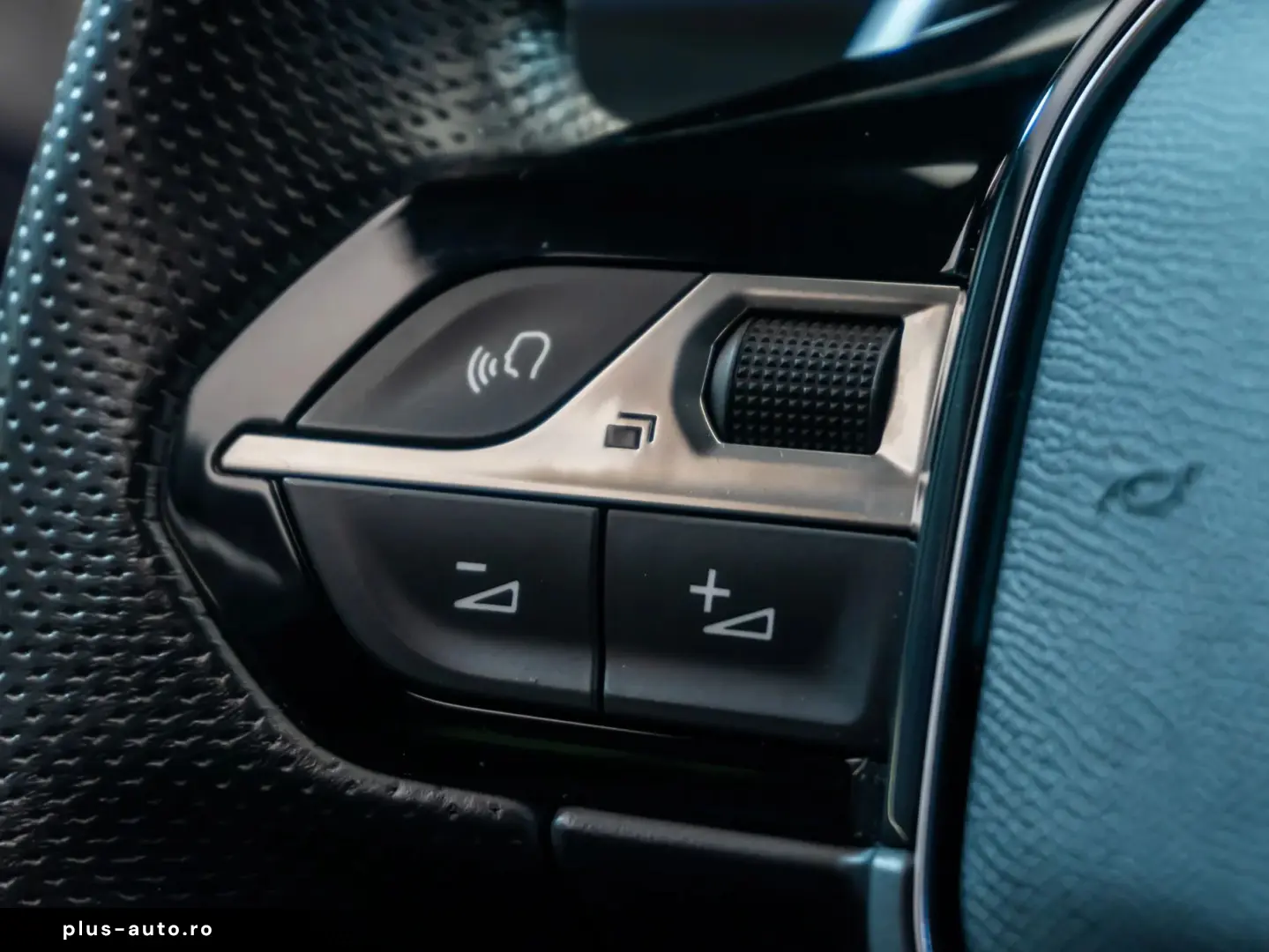 Peugeot 508 • GT • 1.6L • Hybrid • Automat • Rate Credit Lea