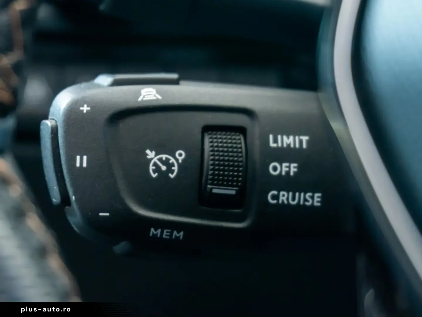 Peugeot 508 • GT • 1.6L • Hybrid • Automat • Rate Credit Lea