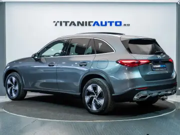 Mercedes-Benz GLC 300 e 4MATIC • 2.0 •  Off-Roader  • Benzin