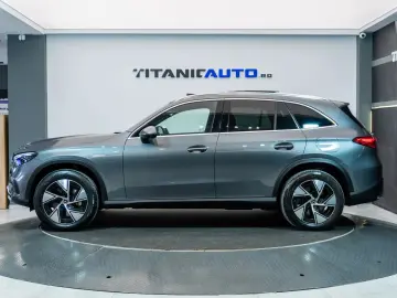 Mercedes-Benz GLC 300 e 4MATIC • 2.0 •  Off-Roader  • Benzin