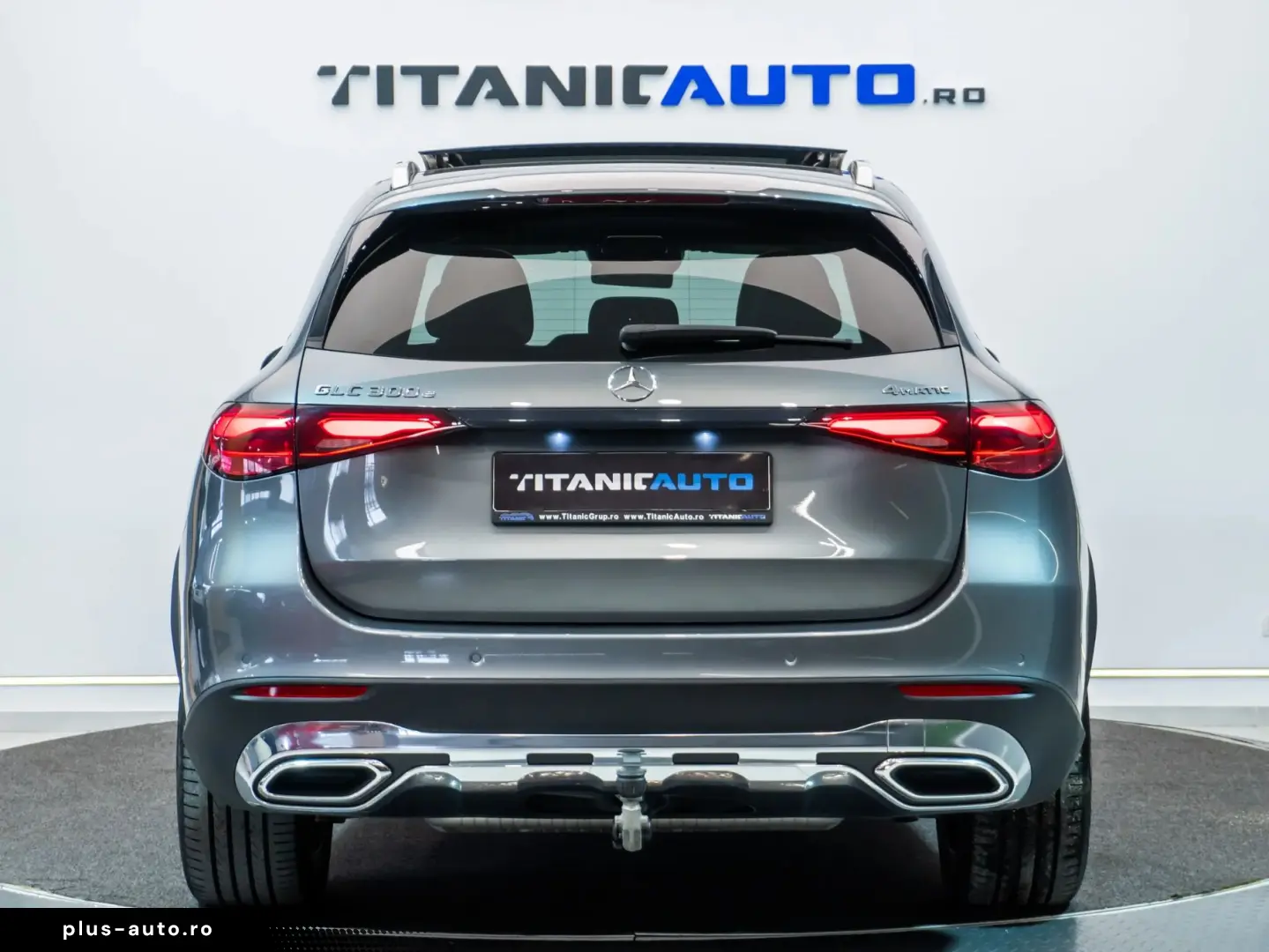 Mercedes-Benz GLC 300 e 4MATIC • 2.0 •  Off-Roader  • Benzin