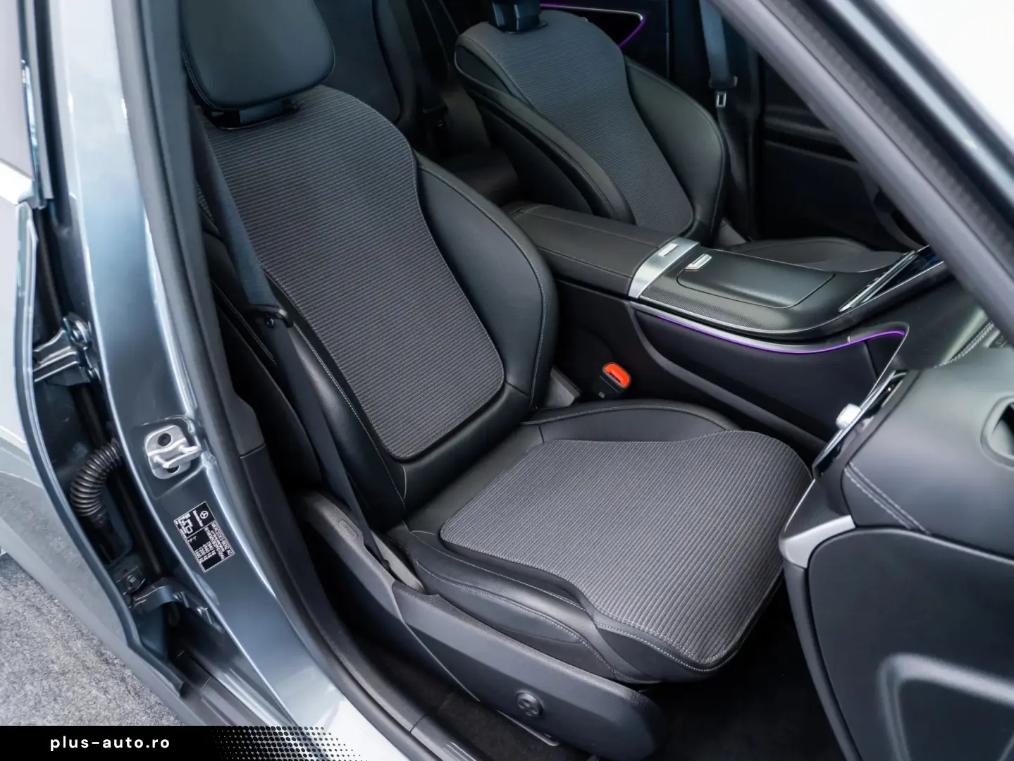 Mercedes-Benz GLC 300 e 4MATIC • 2.0 •  Off-Roader  • Benzin