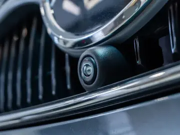 Mercedes-Benz GLC 300 e 4MATIC • 2.0 •  Off-Roader  • Benzin