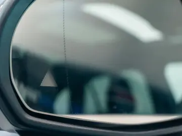 Mercedes-Benz GLC 300 e 4MATIC • 2.0 •  Off-Roader  • Benzin