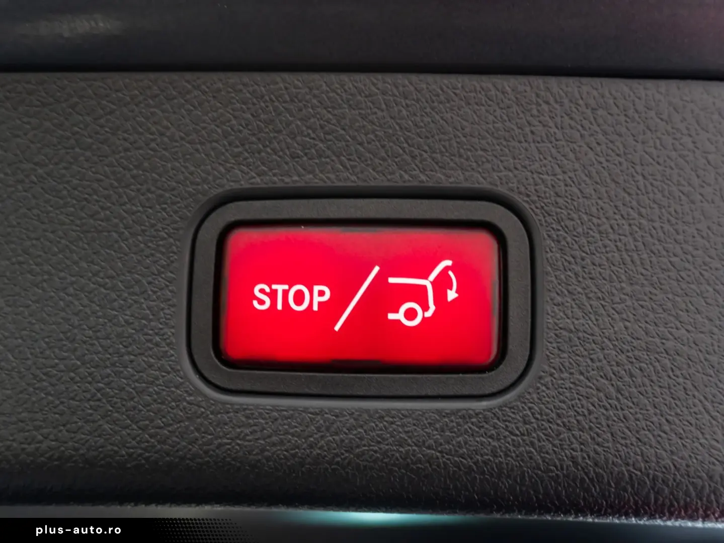 Mercedes-Benz GLC 300 e 4MATIC • 2.0 •  Off-Roader  • Benzin