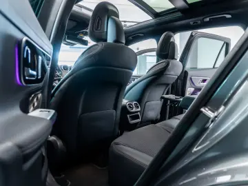 Mercedes-Benz GLC 300 e 4MATIC • 2.0 •  Off-Roader  • Benzin