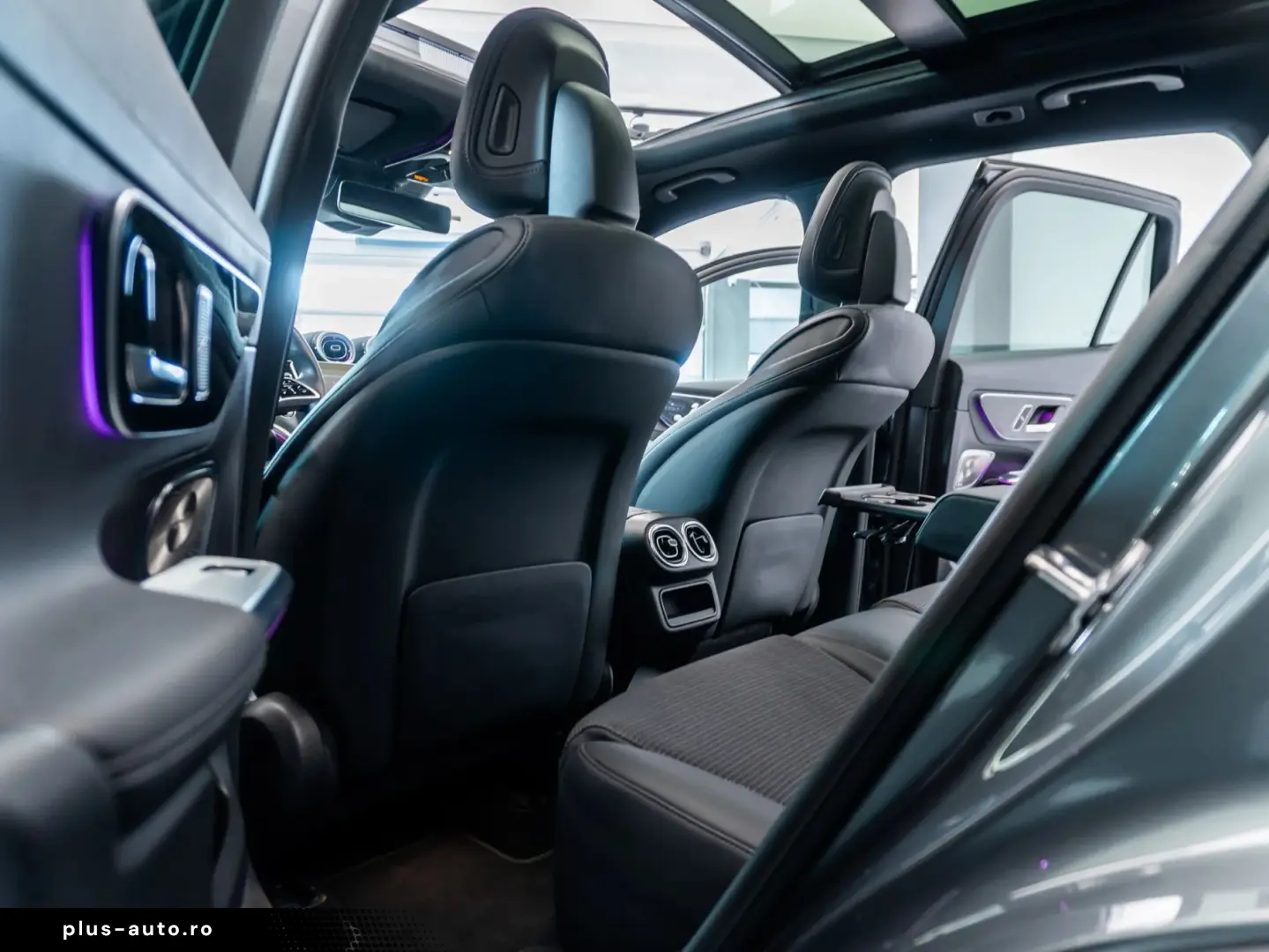 Mercedes-Benz GLC 300 e 4MATIC • 2.0 •  Off-Roader  • Benzin