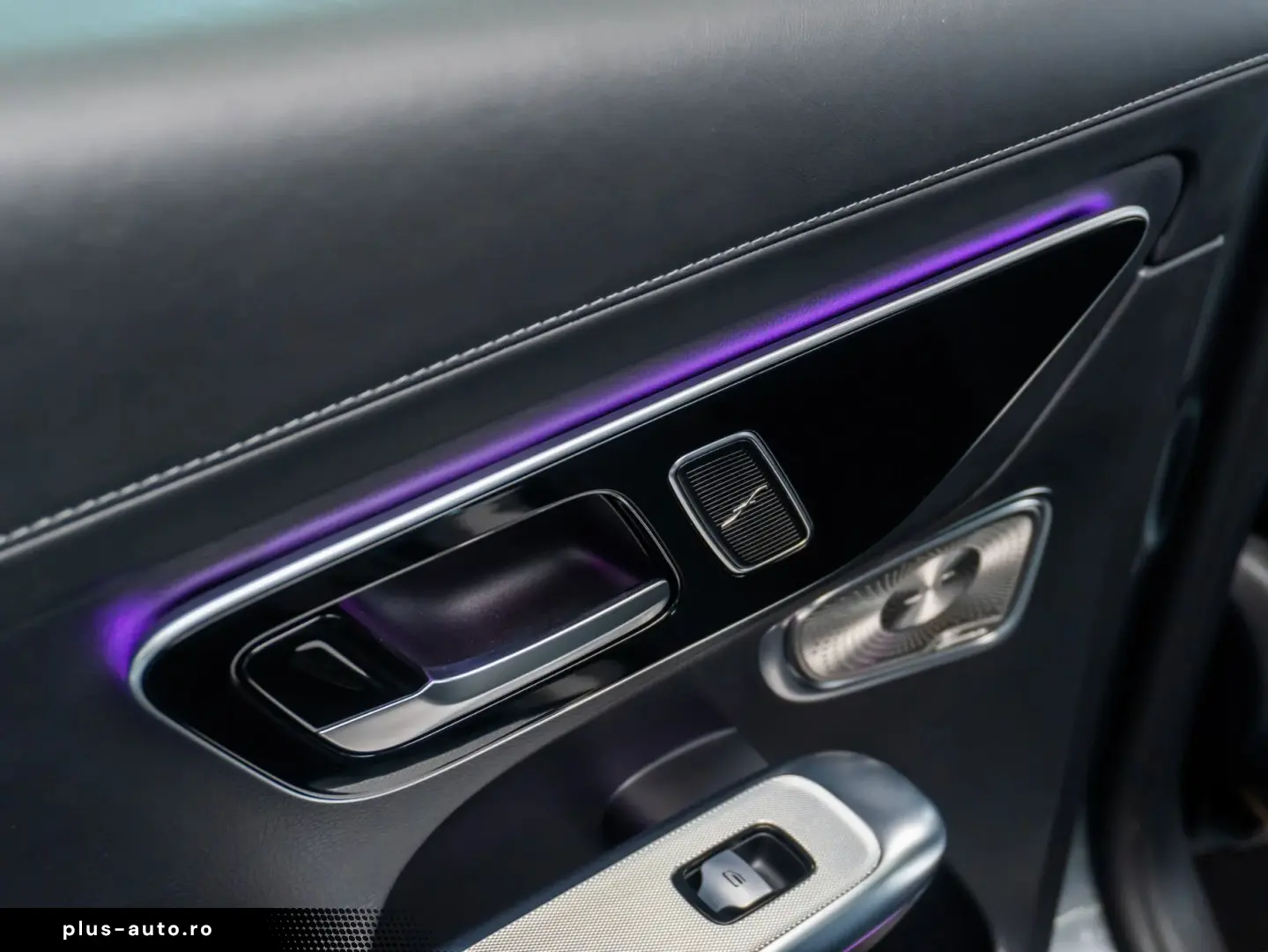 Mercedes-Benz GLC 300 e 4MATIC • 2.0 •  Off-Roader  • Benzin