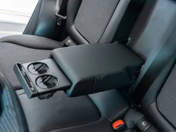 Mercedes-Benz GLC 300 e 4MATIC • 2.0 •  Off-Roader  • Benzin