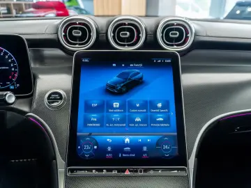 Mercedes-Benz GLC 300 e 4MATIC • 2.0 •  Off-Roader  • Benzin