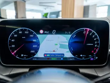 Mercedes-Benz GLC 300 e 4MATIC • 2.0 •  Off-Roader  • Benzin