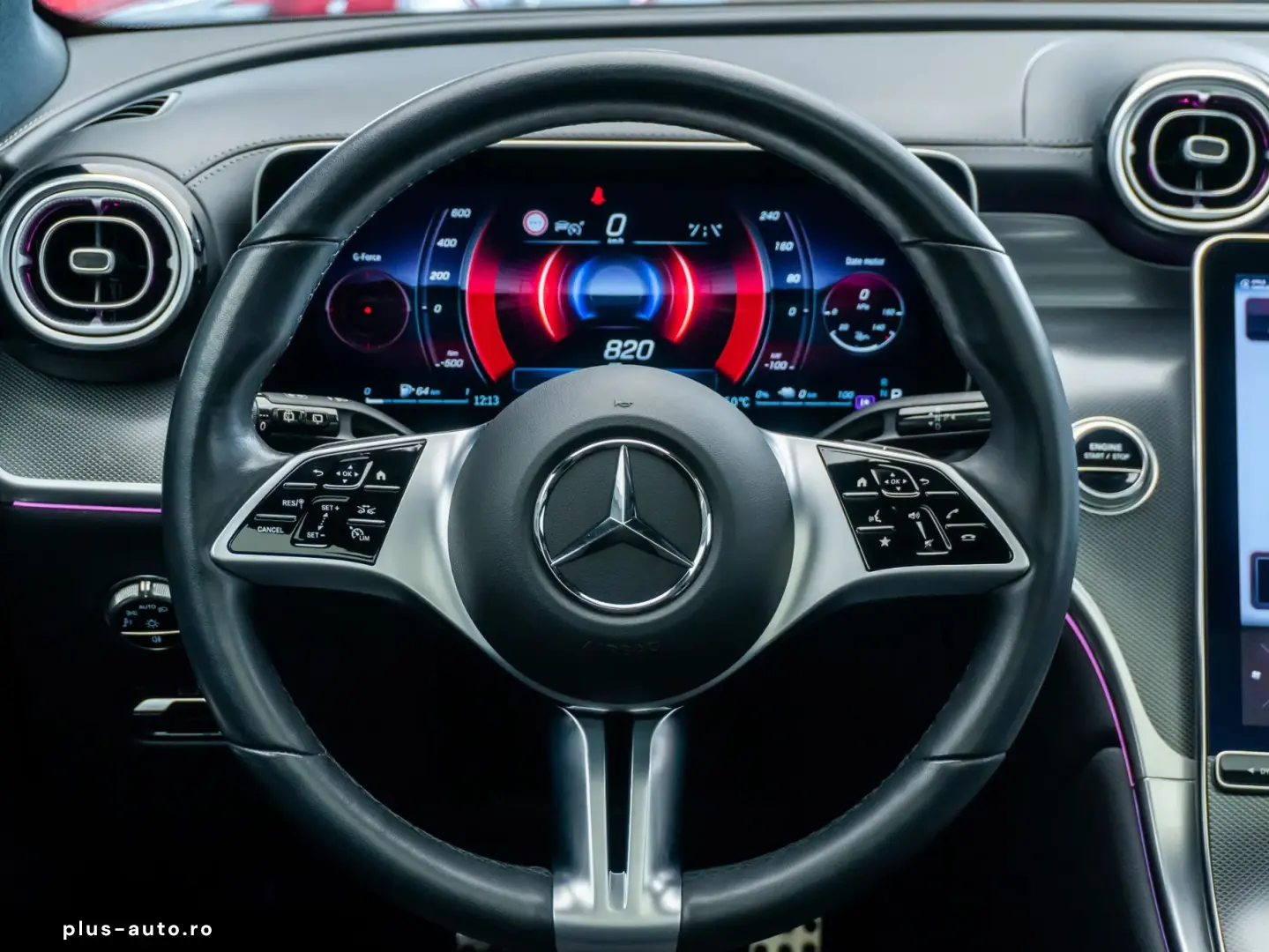 Mercedes-Benz GLC 300 e 4MATIC • 2.0 •  Off-Roader  • Benzin