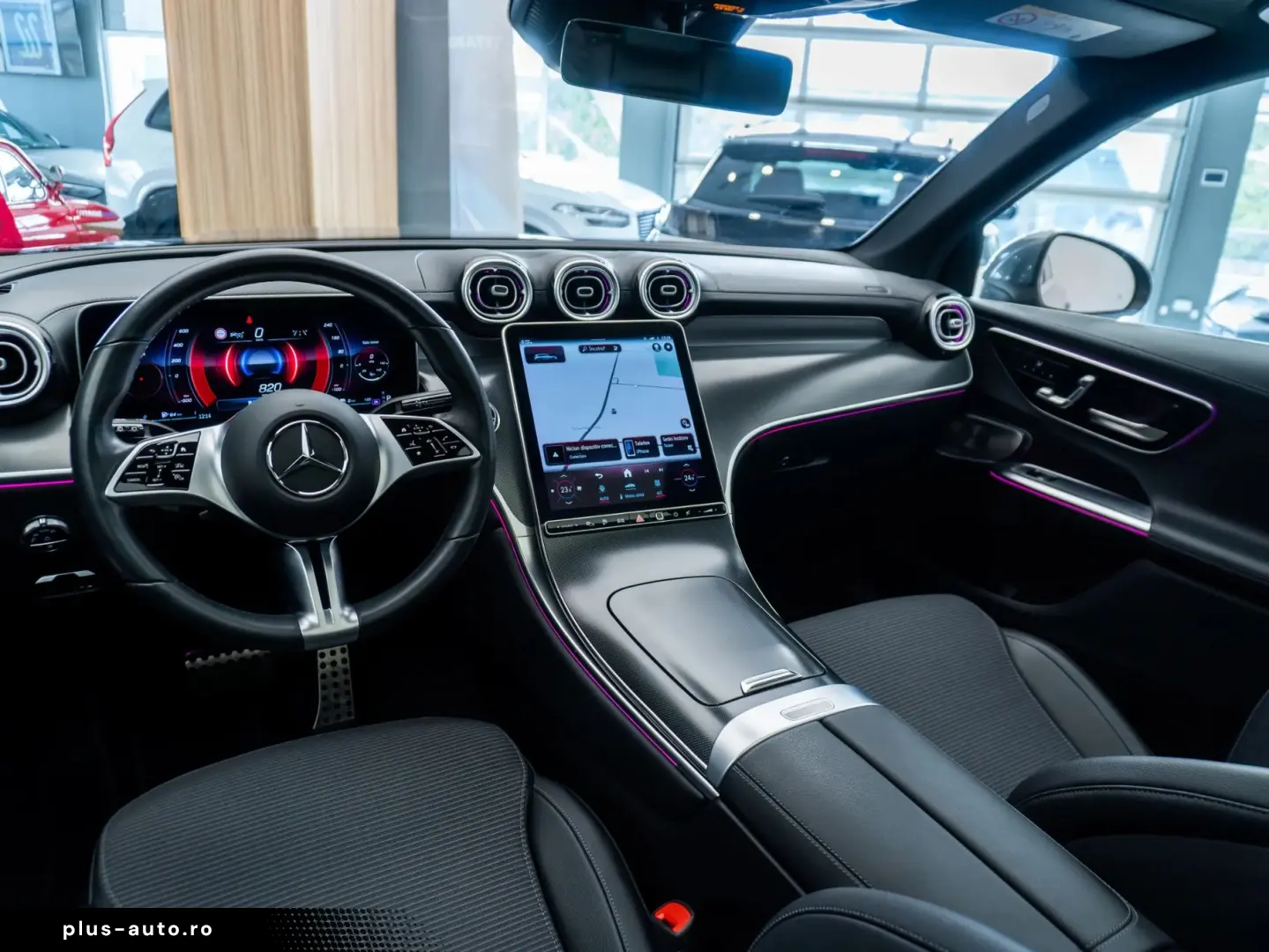 Mercedes-Benz GLC 300 e 4MATIC • 2.0 •  Off-Roader  • Benzin