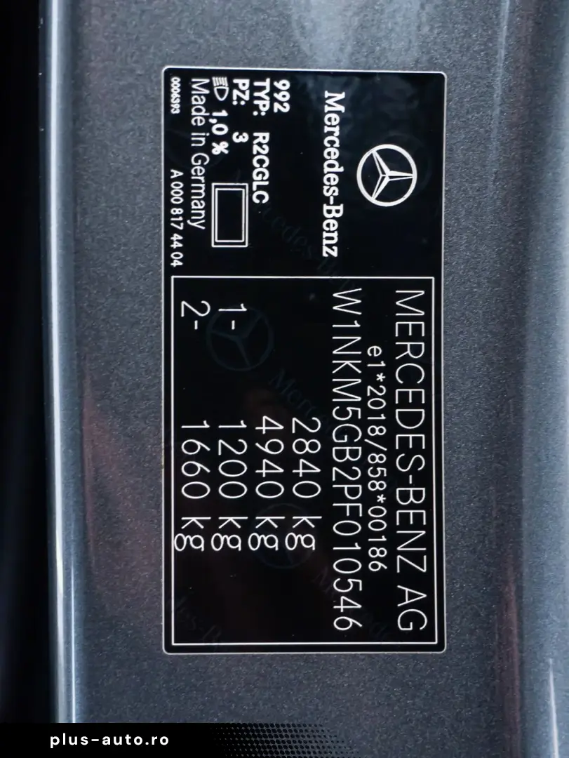 Mercedes-Benz GLC 300 e 4MATIC • 2.0 •  Off-Roader  • Benzin