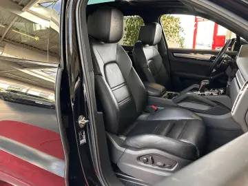 Porsche Cayenne Platinum Edition PANO BOSE