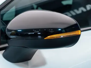 Mercedes-Benz CLA 250e AMG Line Full LED Trapa Leasing Rate