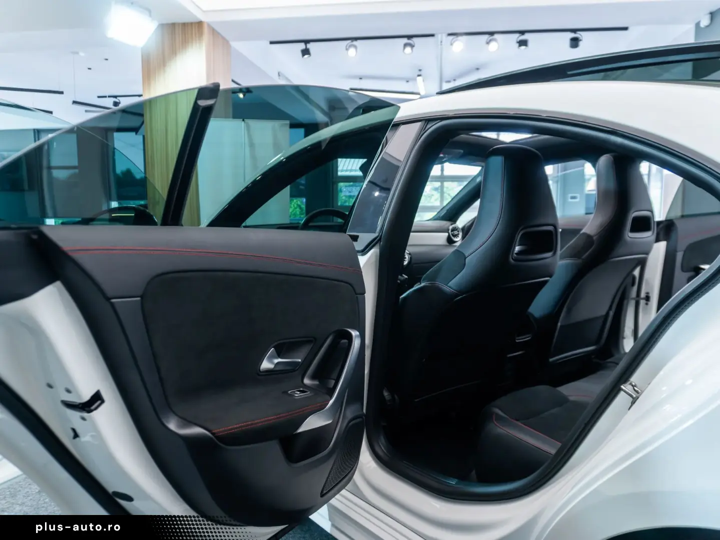 Mercedes-Benz CLA 250e AMG Line Full LED Trapa Leasing Rate