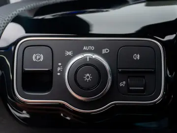 Mercedes-Benz CLA 250e AMG Line Full LED Trapa Leasing Rate