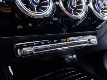 Mercedes-Benz CLA 250e AMG Line Full LED Trapa Leasing Rate