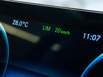 Mercedes-Benz CLA 250e AMG Line Full LED Trapa Leasing Rate