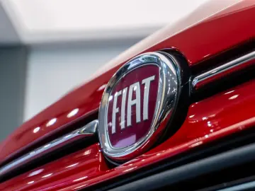 Fiat 500 • 0.9 TwinAir 80 CP • Automată • Bi-Xenon  • 2015