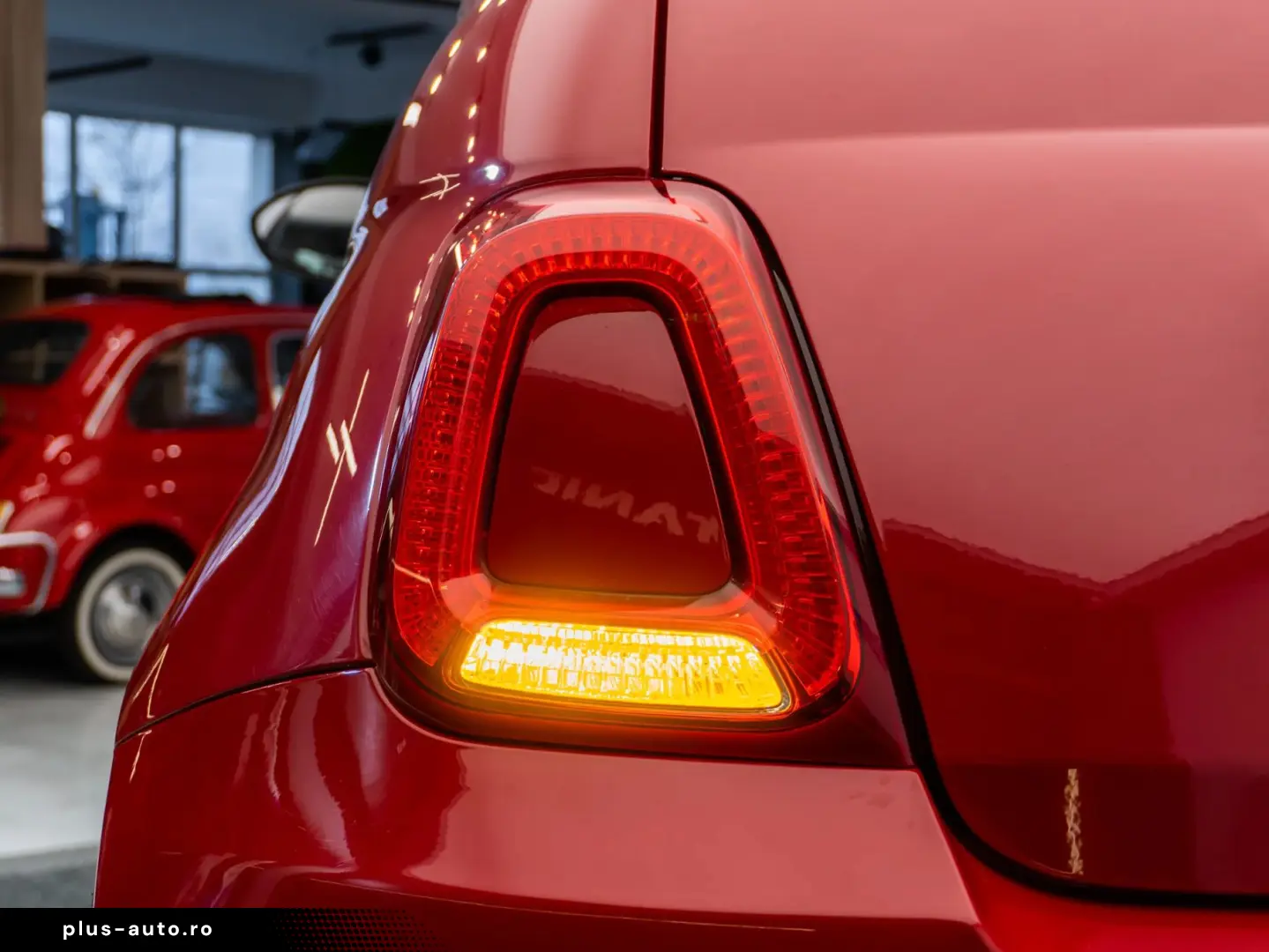 Fiat 500 • 0.9 TwinAir 80 CP • Automată • Bi-Xenon  • 2015