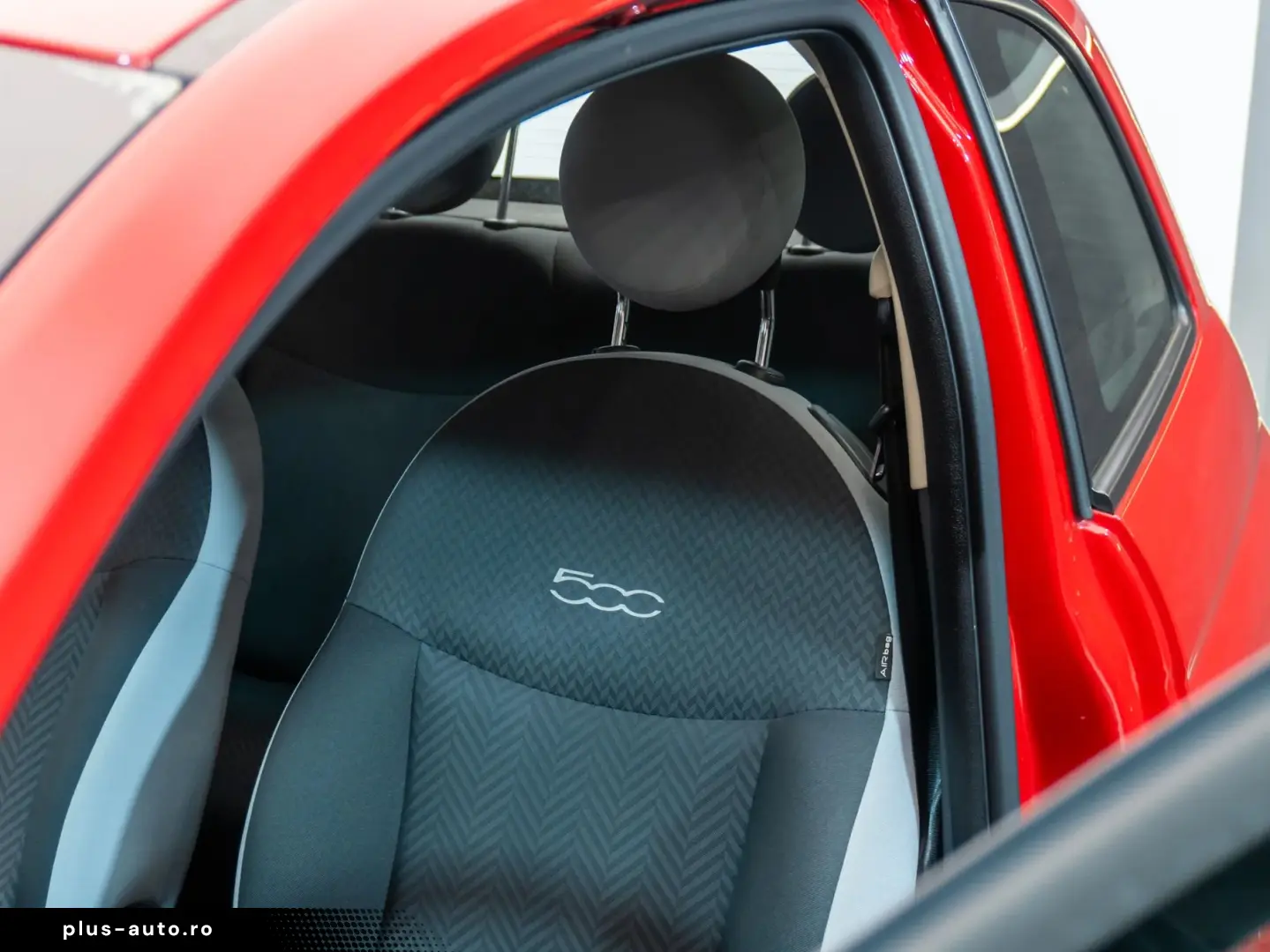 Fiat 500 • 0.9 TwinAir 80 CP • Automată • Bi-Xenon  • 2015