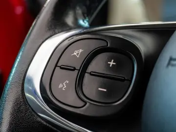 Fiat 500 • 0.9 TwinAir 80 CP • Automată • Bi-Xenon  • 2015