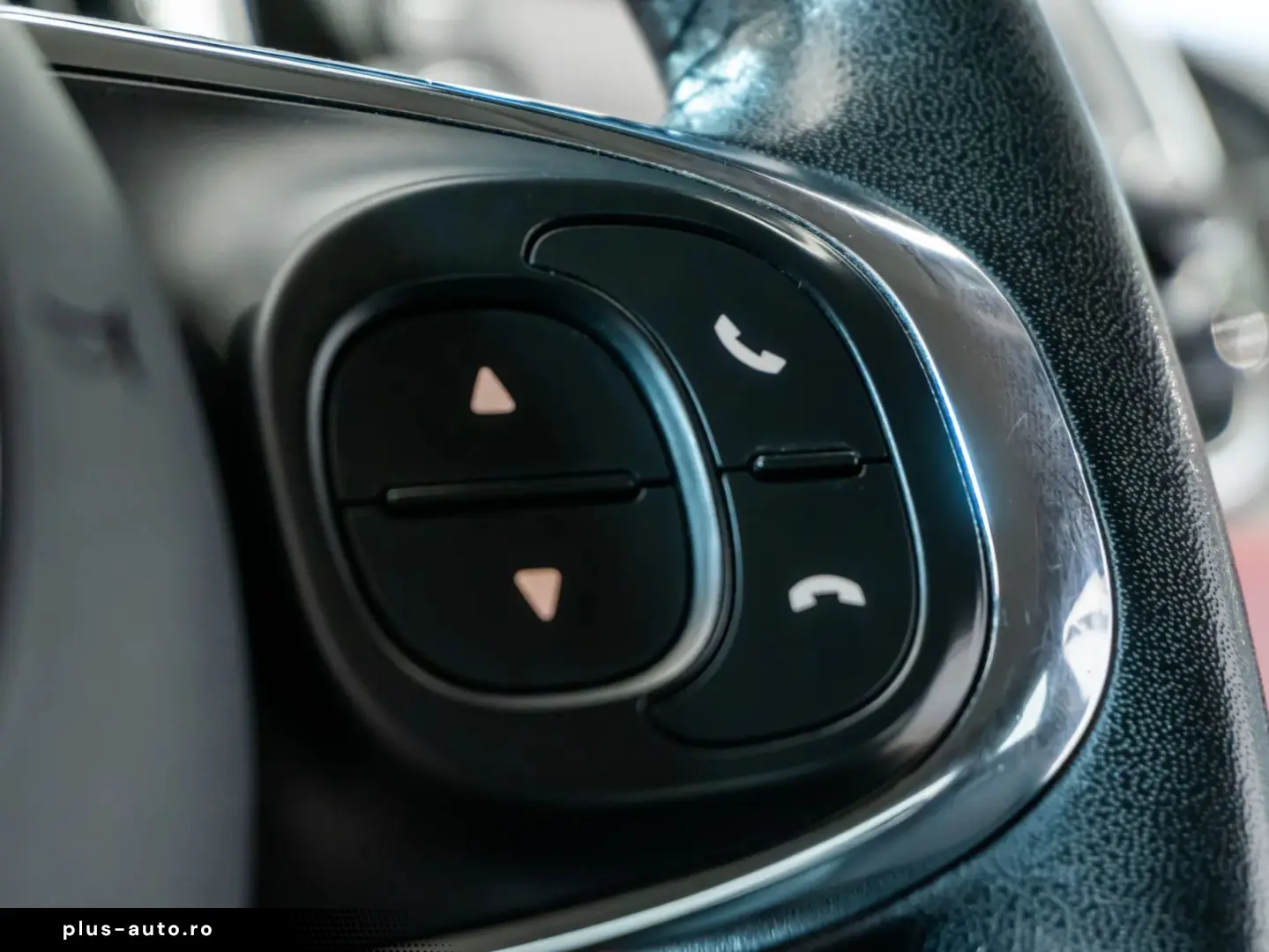 Fiat 500 • 0.9 TwinAir 80 CP • Automată • Bi-Xenon  • 2015