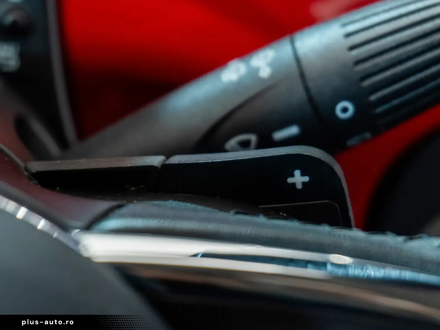 Fiat 500 • 0.9 TwinAir 80 CP • Automată • Bi-Xenon  • 2015