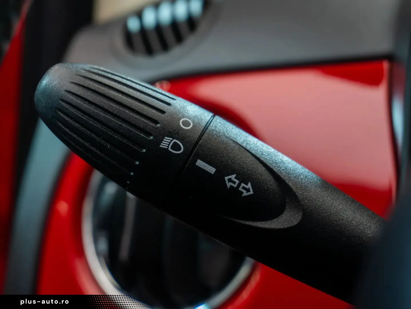 Fiat 500 • 0.9 TwinAir 80 CP • Automată • Bi-Xenon  • 2015