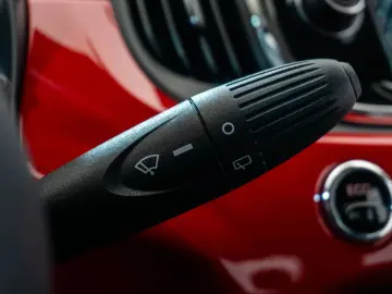 Fiat 500 • 0.9 TwinAir 80 CP • Automată • Bi-Xenon  • 2015