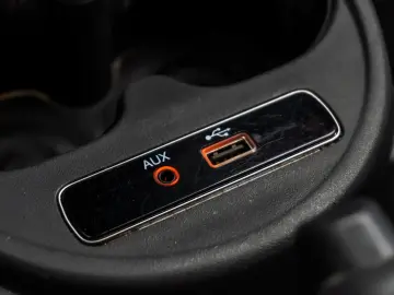 Fiat 500 • 0.9 TwinAir 80 CP • Automată • Bi-Xenon  • 2015