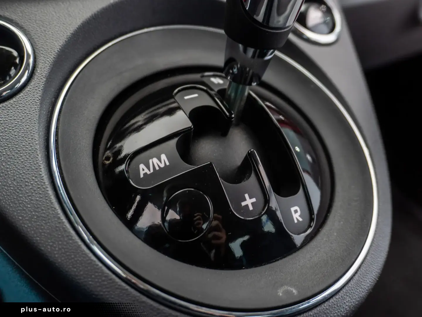 Fiat 500 • 0.9 TwinAir 80 CP • Automată • Bi-Xenon  • 2015