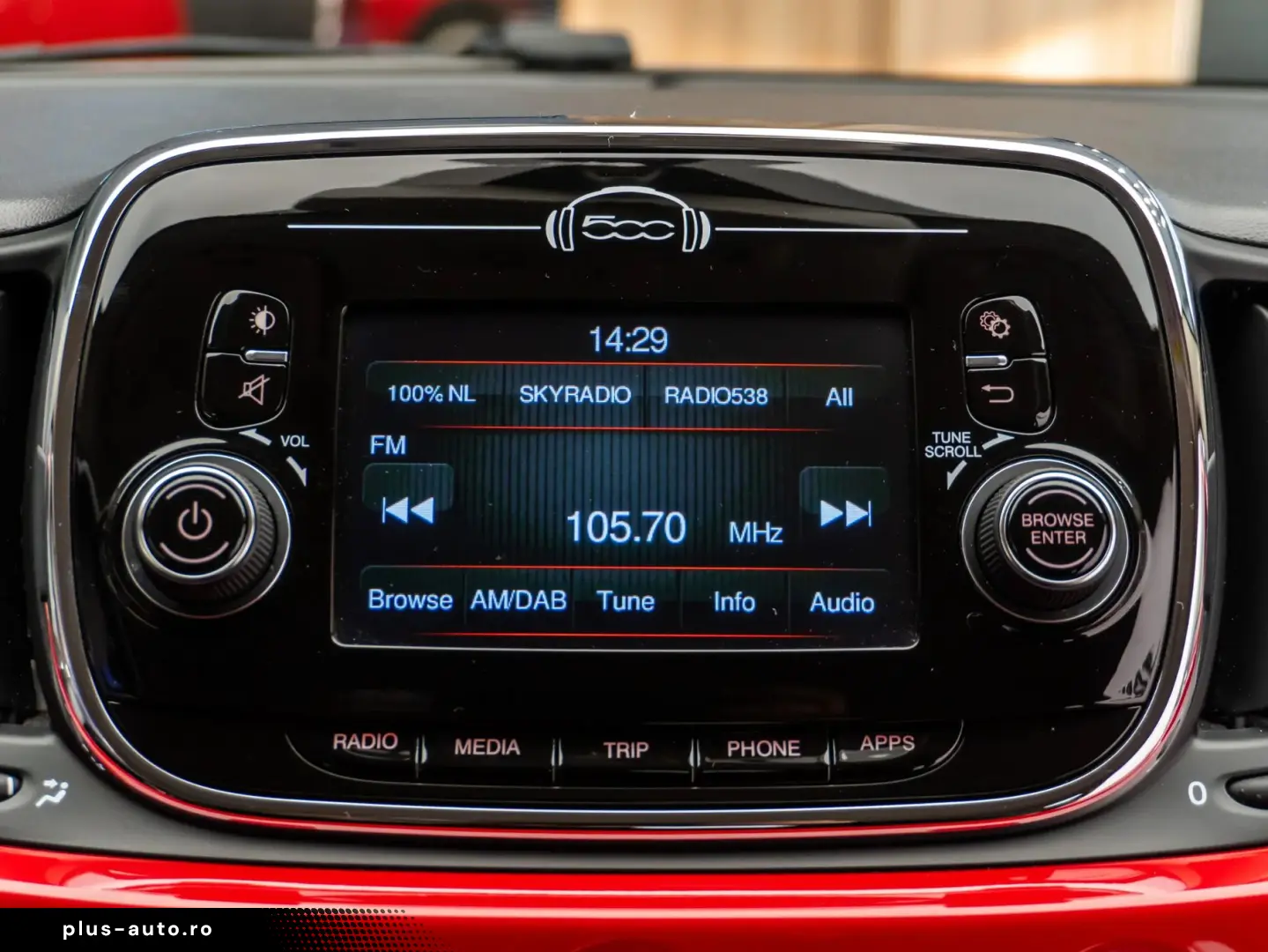 Fiat 500 • 0.9 TwinAir 80 CP • Automată • Bi-Xenon  • 2015