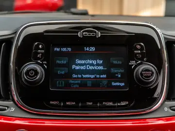 Fiat 500 • 0.9 TwinAir 80 CP • Automată • Bi-Xenon  • 2015