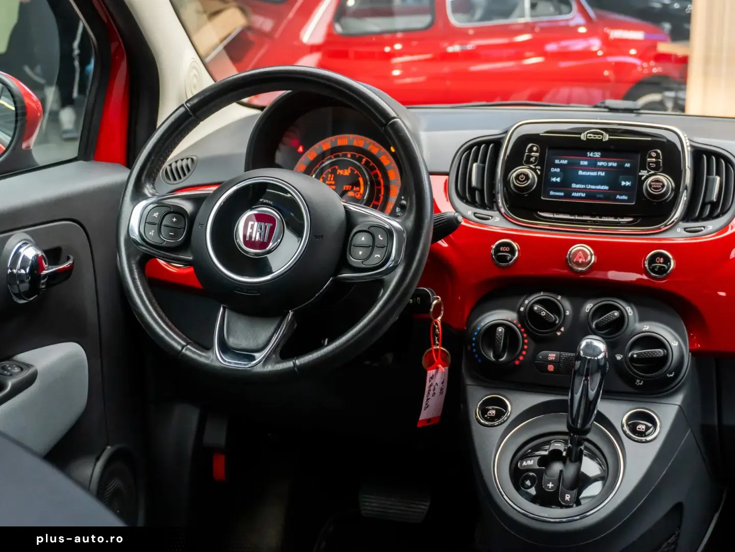 Fiat 500 • 0.9 TwinAir 80 CP • Automată • Bi-Xenon  • 2015