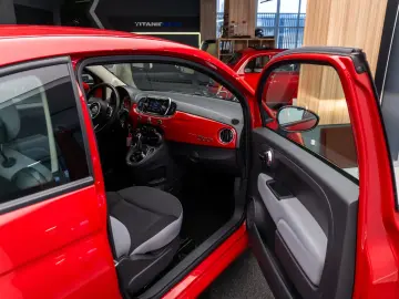 Fiat 500 • 0.9 TwinAir 80 CP • Automată • Bi-Xenon  • 2015