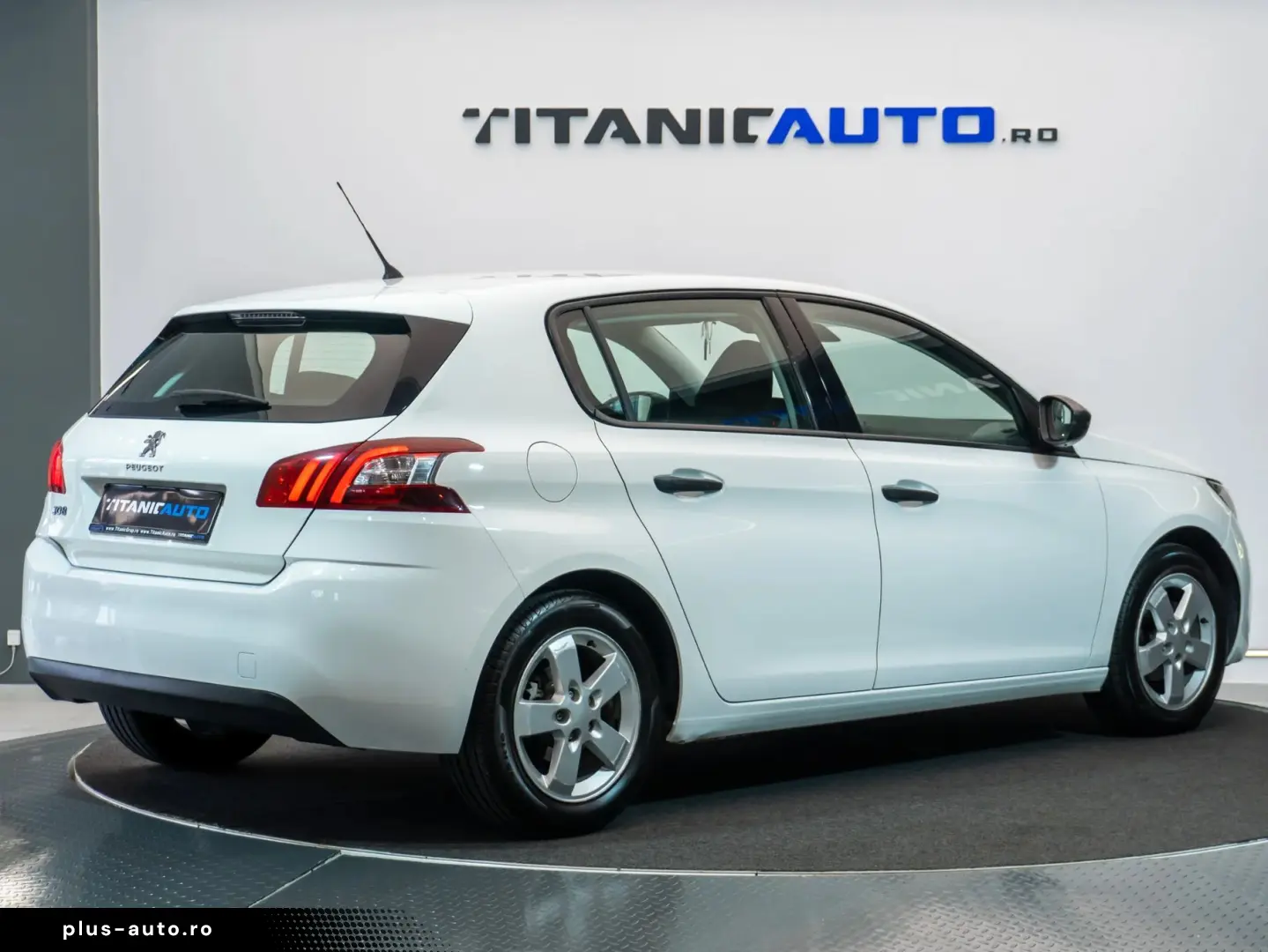 Peugeot 308 1.2 VTi Active Multimedia   AUX   Bluetooth   CD